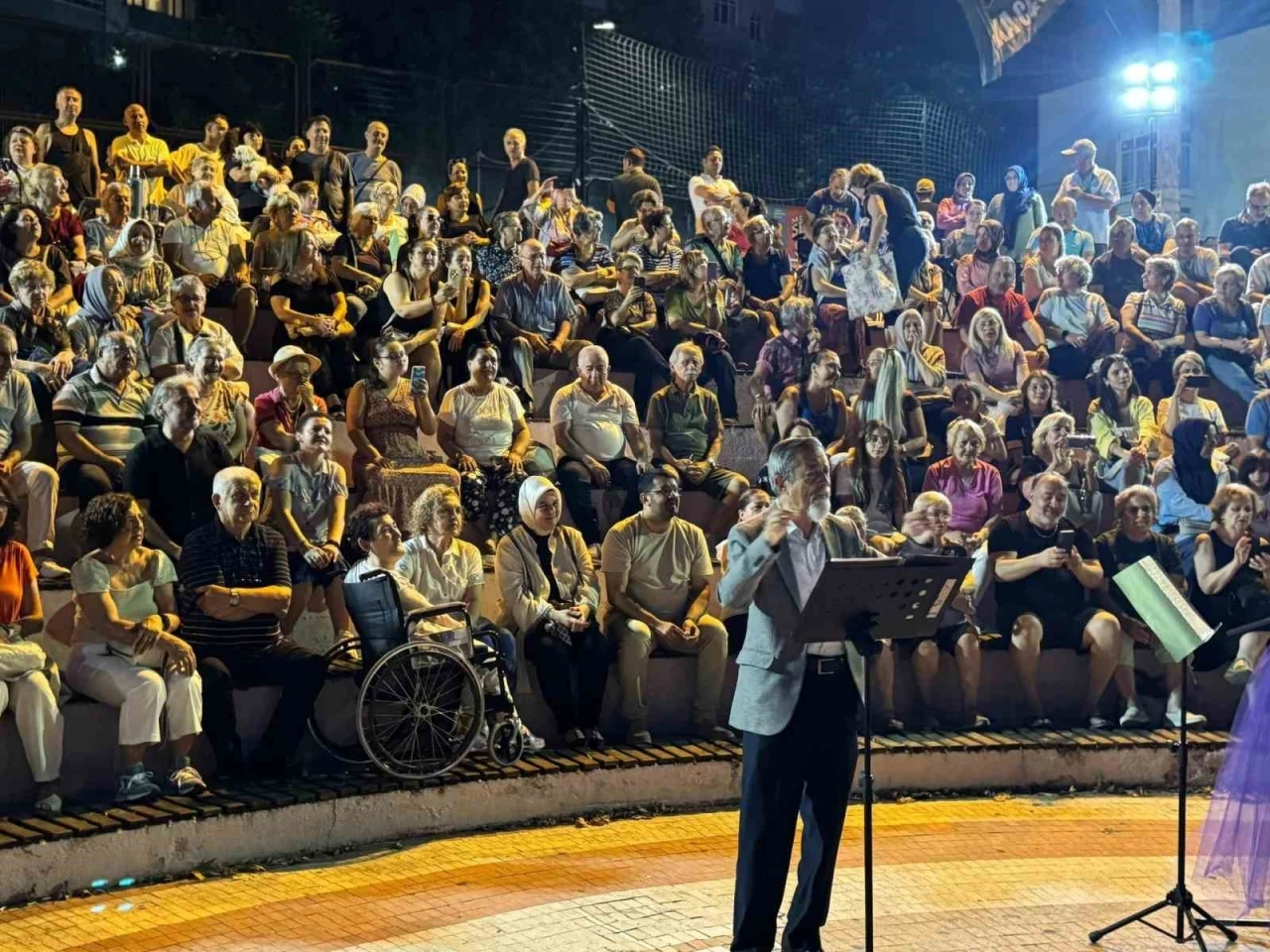 Gölcük Belediyesi TSM korosu kulakların pasını sildi

