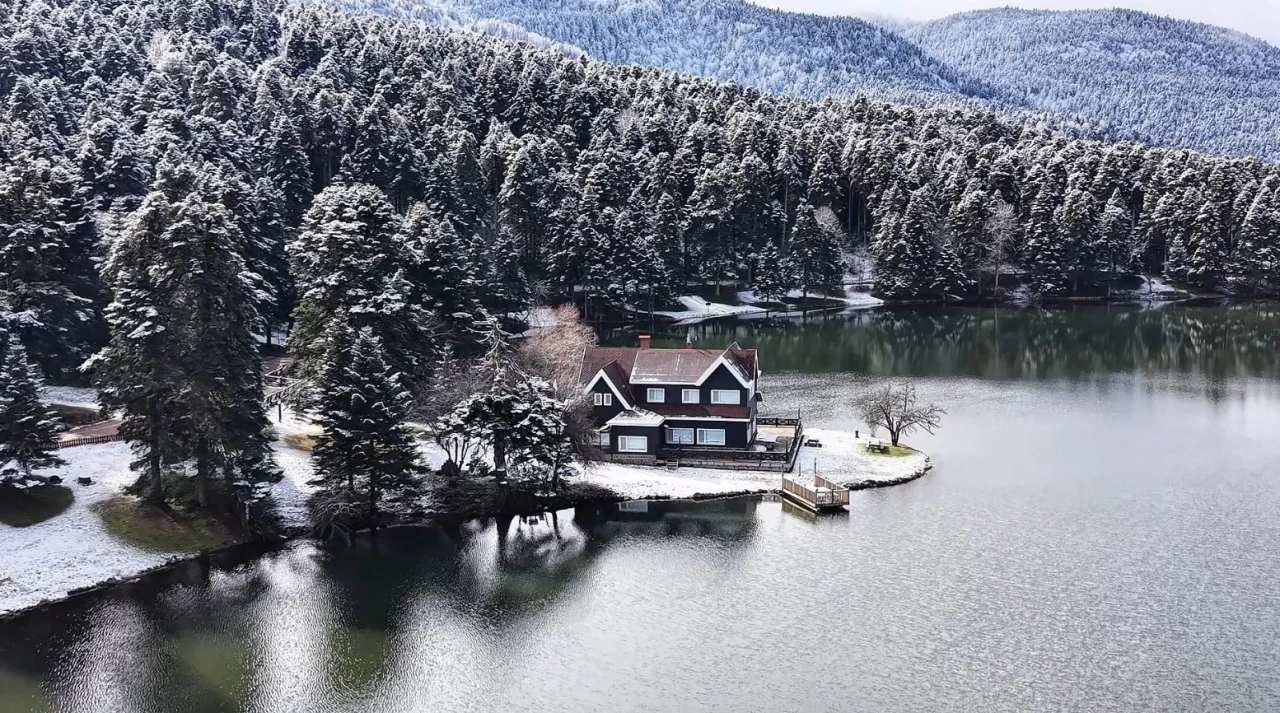 G&ouml;lc&uuml;k Tabiat Parkı&rsquo;nda kış g&uuml;zelliği
