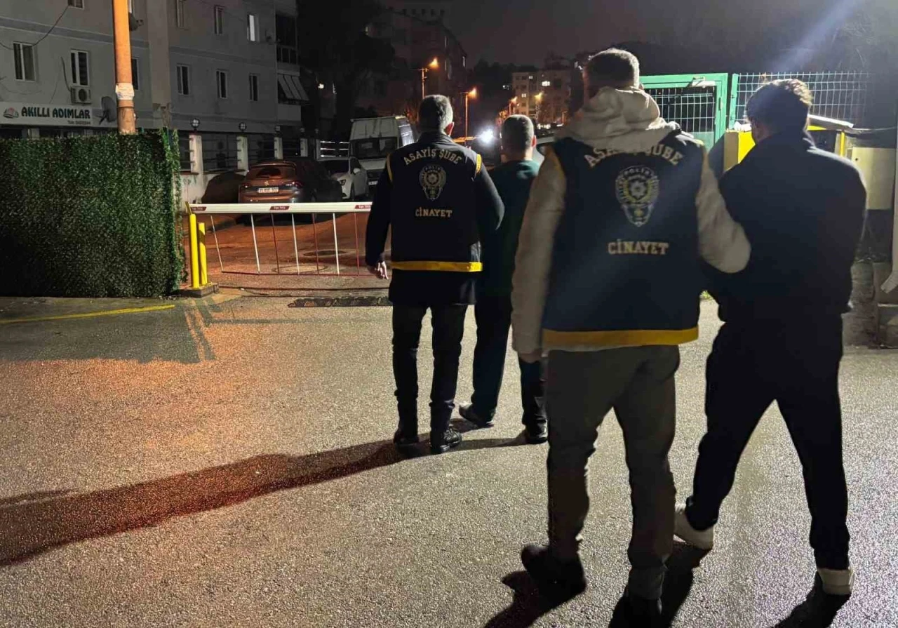 G&ouml;lmarmara&rsquo;da kuyumcu soygunu zanlıları İzmir&rsquo;de yakalandı
