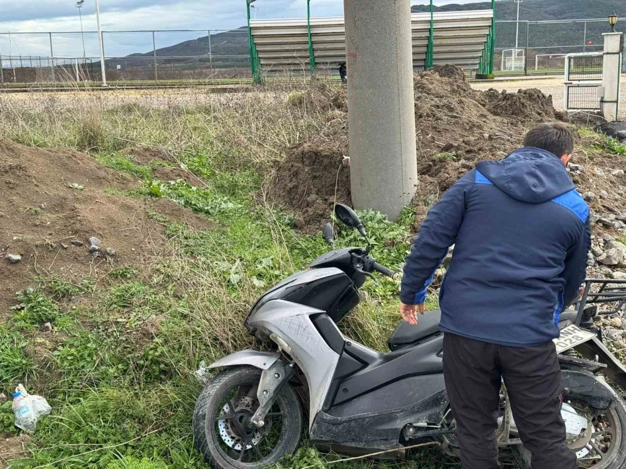 G&ouml;nen&rsquo;de kamyonet ile motosiklet &ccedil;arpıştı: 1 yaralı

