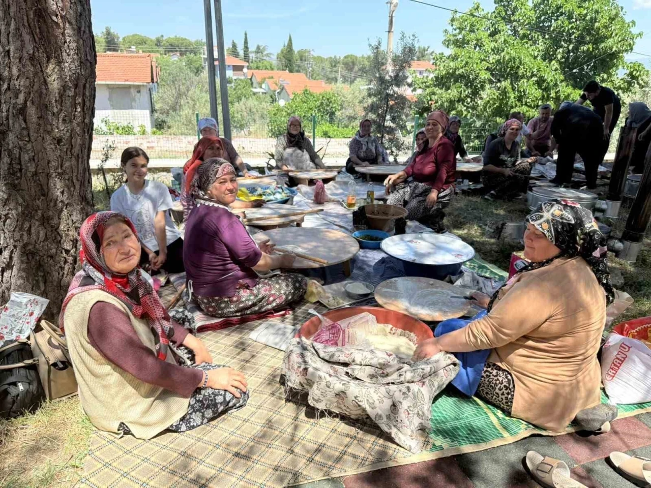 G&ouml;rdes Huzurevi&rsquo;nden milli takıma y&uuml;rekten destek
