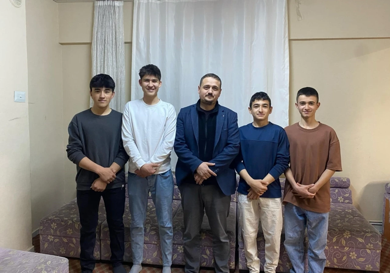 Gördes Kur’an Kursu ilk hafızlarını yetiştirdi
