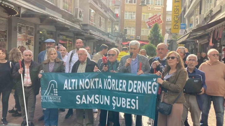 G&ouml;rme engelli vatandaşlardan D&uuml;nya Beyaz Baston ve K&ouml;rler G&uuml;n&uuml;&rsquo;nde y&uuml;r&uuml;y&uuml;ş
