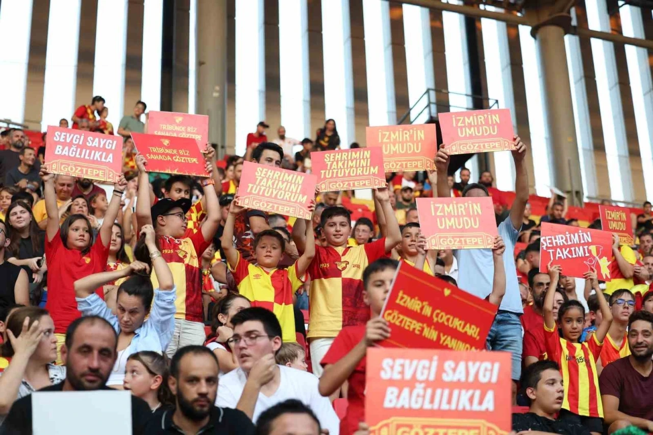 G&ouml;ztepe&rsquo;den &ouml;ğrencilere karne hediyesi: Karneni getir, hediyeni al
