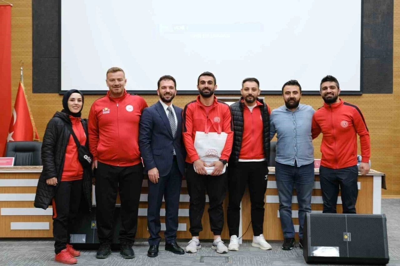 GSİM antrenörelerine bilgi yarışması
