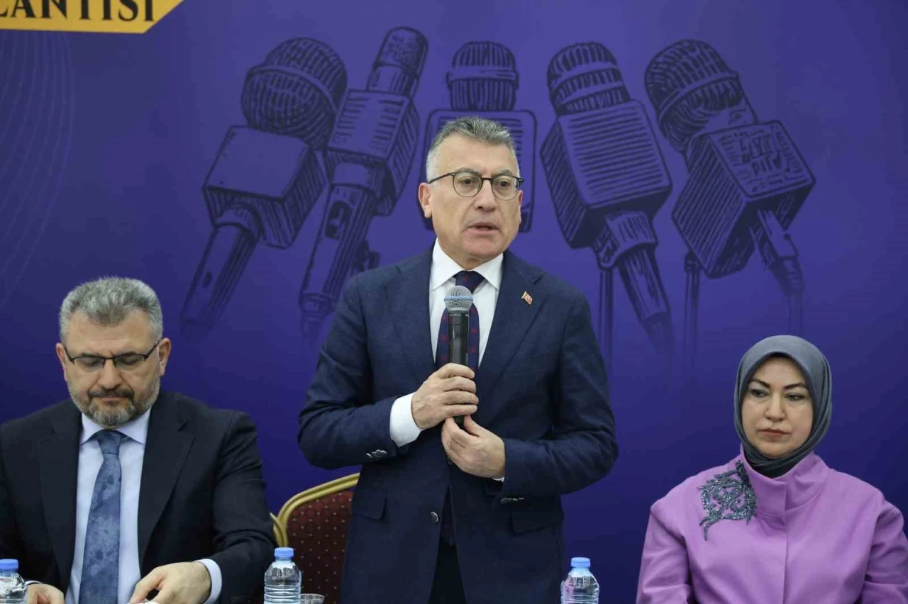 G&uuml;ler, g&uuml;ndemlerinde af olmadığını a&ccedil;ıkladı
