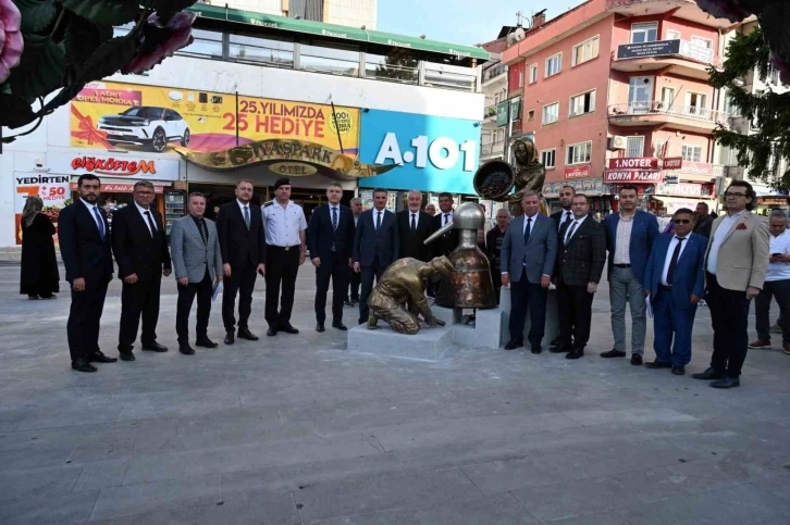 Gülhane Heykeli Kaymakkapı’da beğeniye sunuldu
