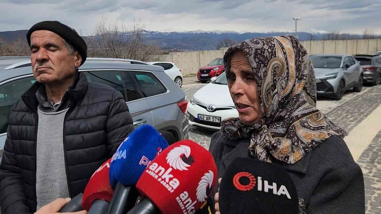 G&uuml;listan Doku&rsquo;nun ailesinden adliye &ouml;n&uuml;nde a&ccedil;ıklama: "6 yıldır biz biliyoruz. Ne g&uuml;nd&uuml;z&uuml;m&uuml;z g&uuml;nd&uuml;z, ne gecemiz gece"
