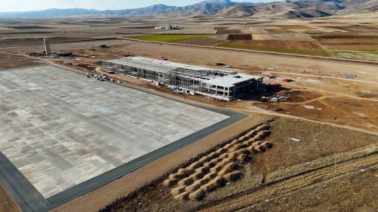 Gümüşhane ve Bayburt’un dünyaya açılacak kapısı olan havalimanı hızla yükseliyor
