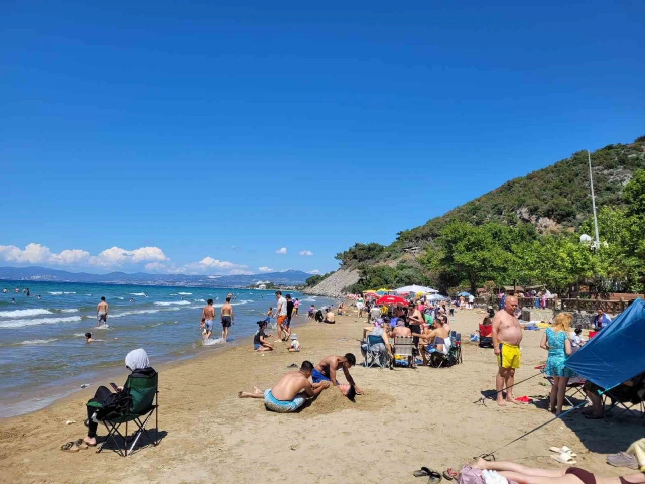 Güneşli hava sahillerini doldurdu
