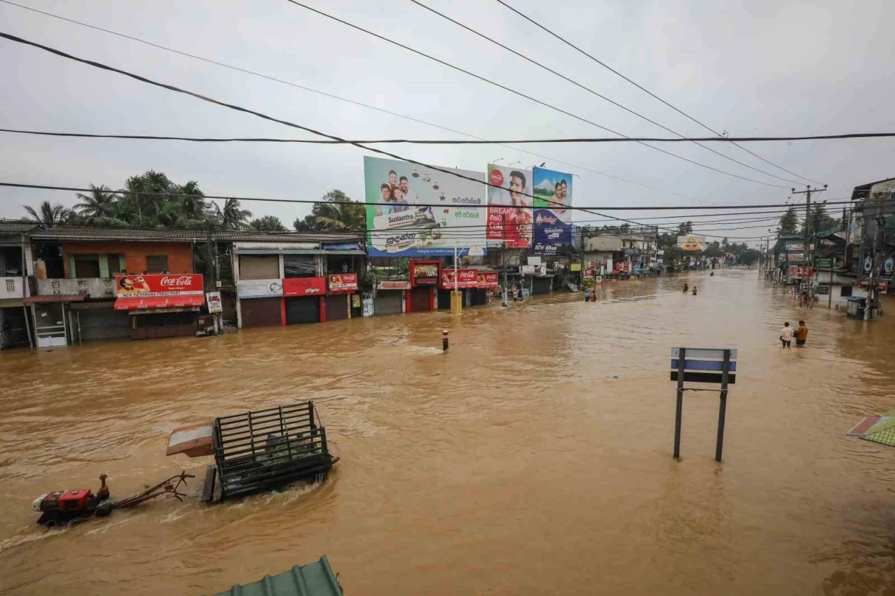 Güney Asya ülkelerindeki sel ve toprak kaymalarında can kaybı 500’ü aştı
