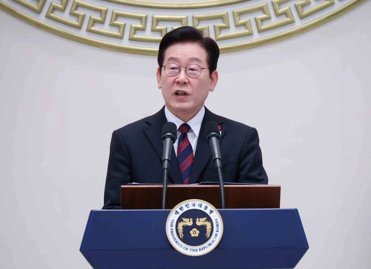 G&uuml;ney Kore Devlet Başkanı Lee: "&Ccedil;in Devlet Başkanı Xi&rsquo;nin muhteşem bir lider olduğunu d&uuml;ş&uuml;n&uuml;yorum"
