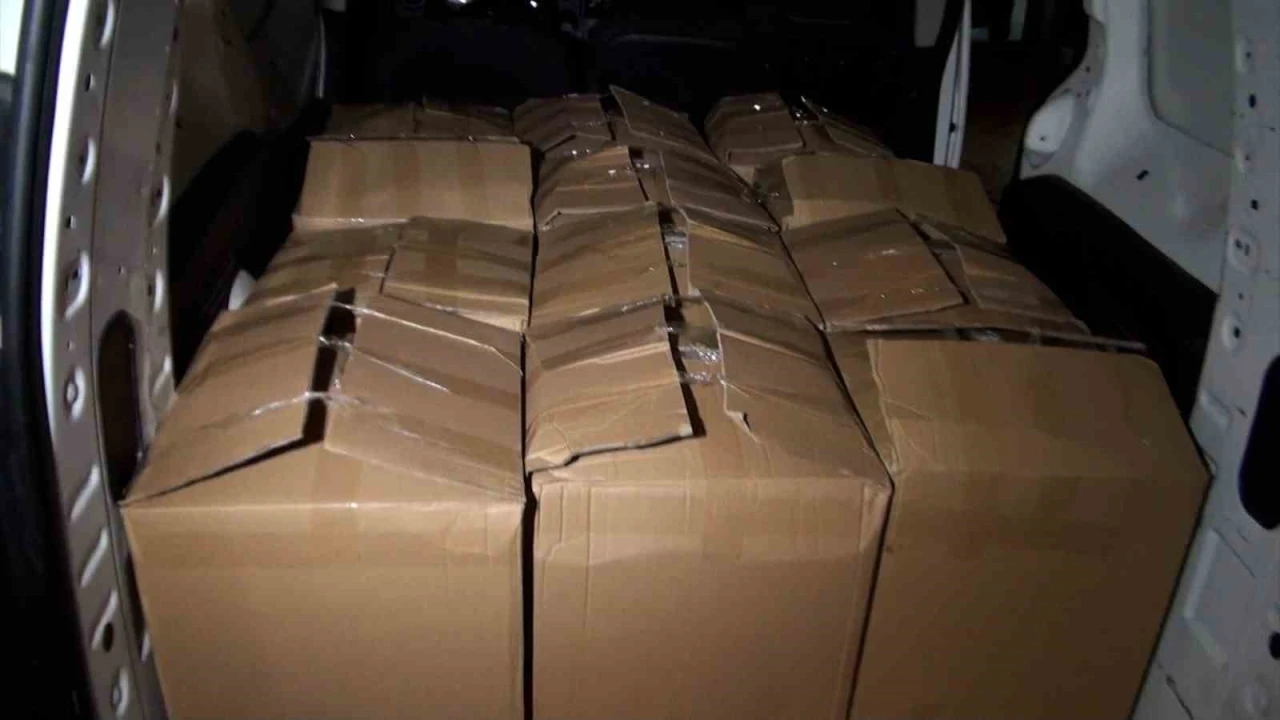 G&uuml;ng&ouml;ren ve Zeytinburnu&rsquo;nda 517 kilogram uyuşturucu ele ge&ccedil;irildi
