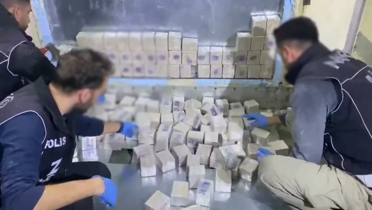 Gürbulak Sınır Kapısı’nda 69 kilo eroin ele geçirildi
