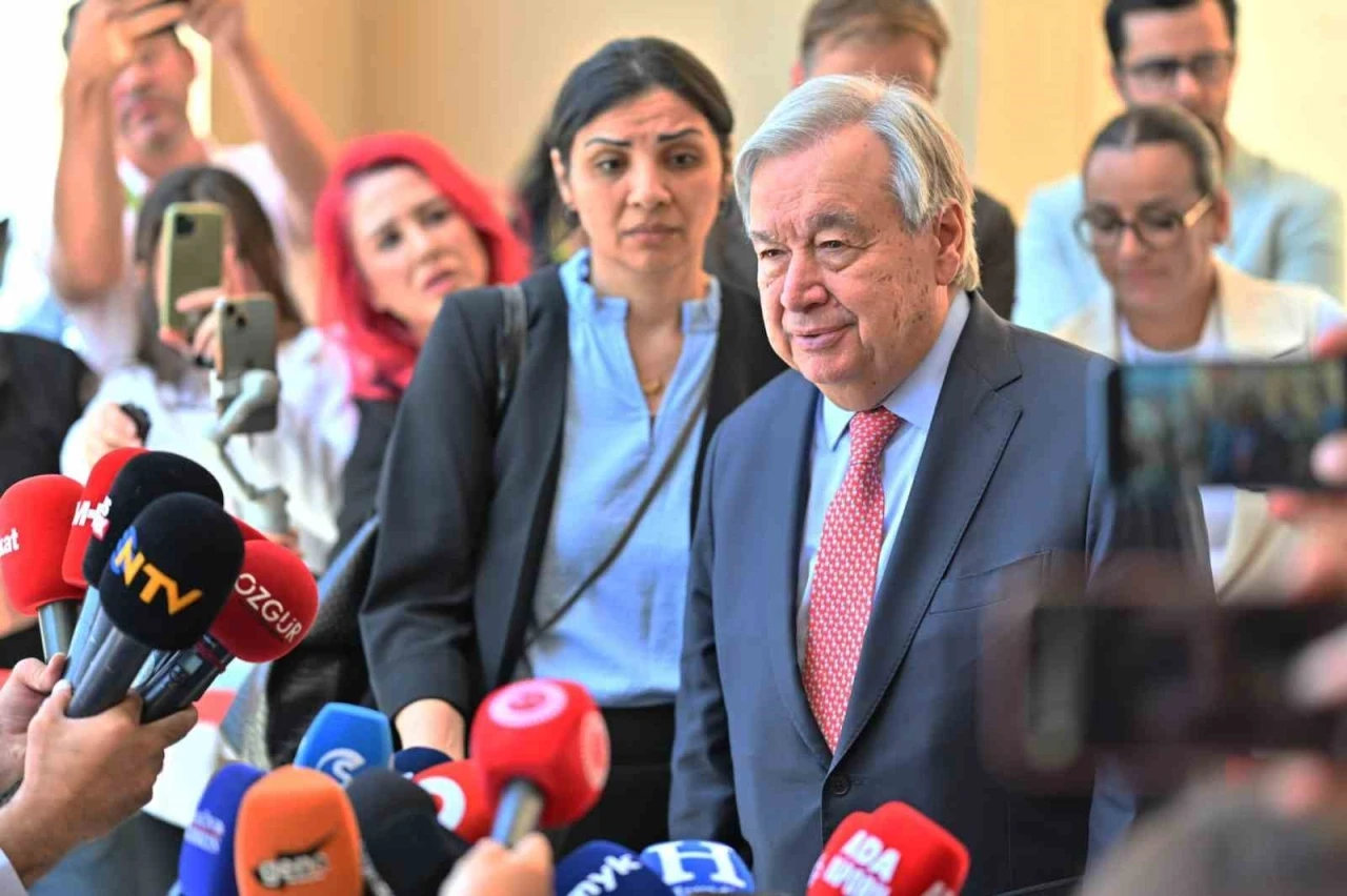 Guterres: "İki toplumun liderleriyle de son derece yapıcı g&ouml;r&uuml;şmeler ger&ccedil;ekleştirdim"
