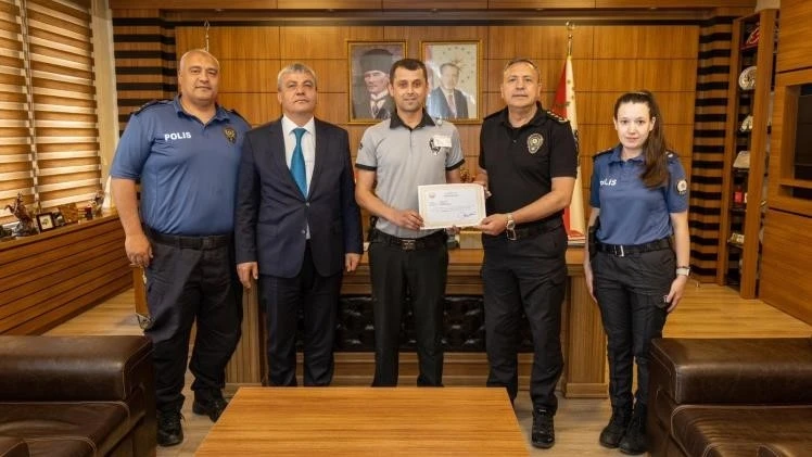 Güvenlik görevlilerine başarı belgeleri verildi
