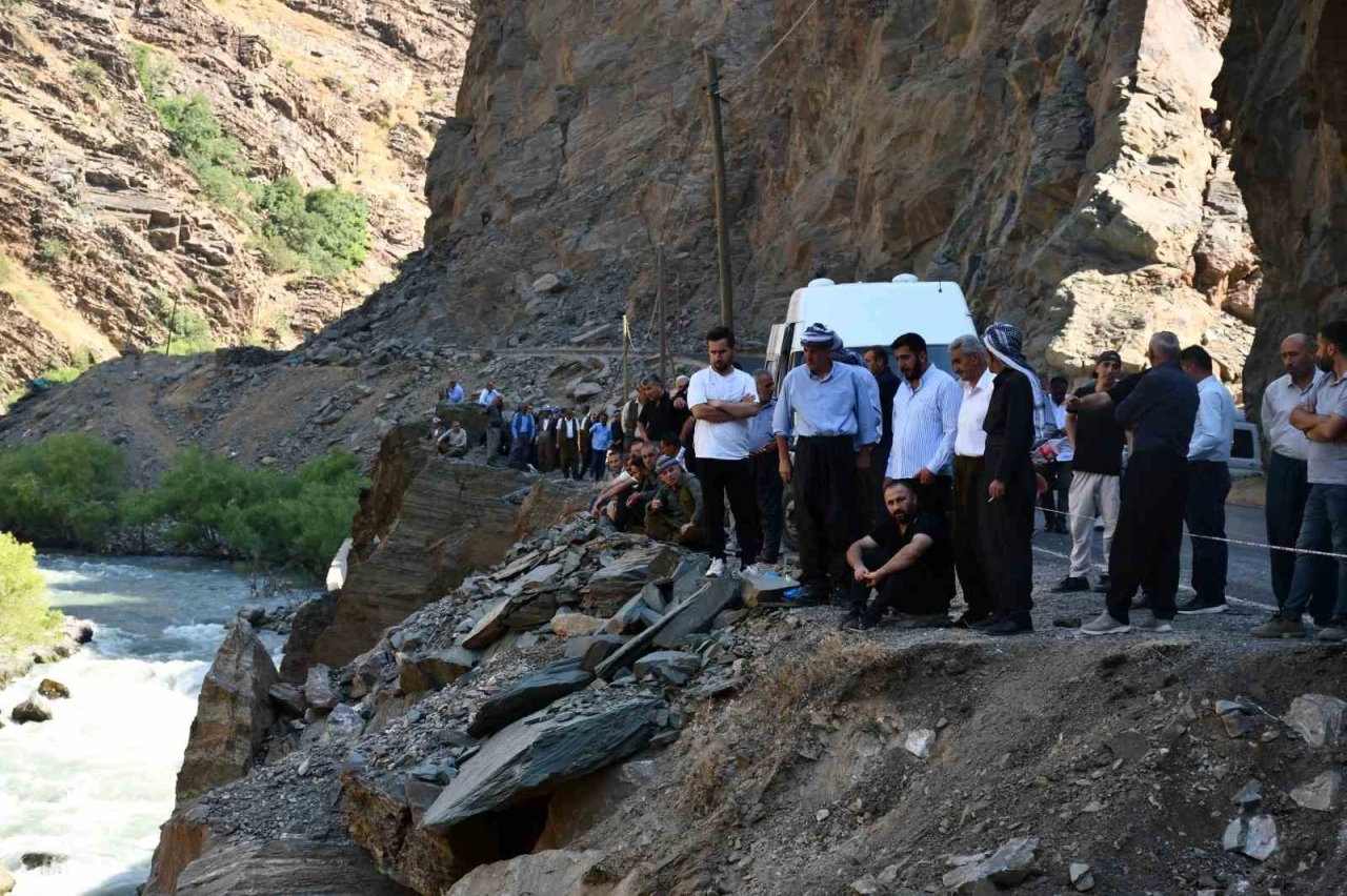 Habur &Ccedil;ayı&rsquo;nda kaybolan gen&ccedil; i&ccedil;in ekipler seferber oldu
