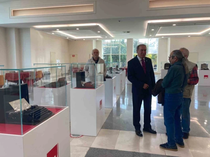 Hacı Bayramı Veli &Uuml;niversitesinde &ldquo;Daktilo Sergisi&rdquo; a&ccedil;ıldı
