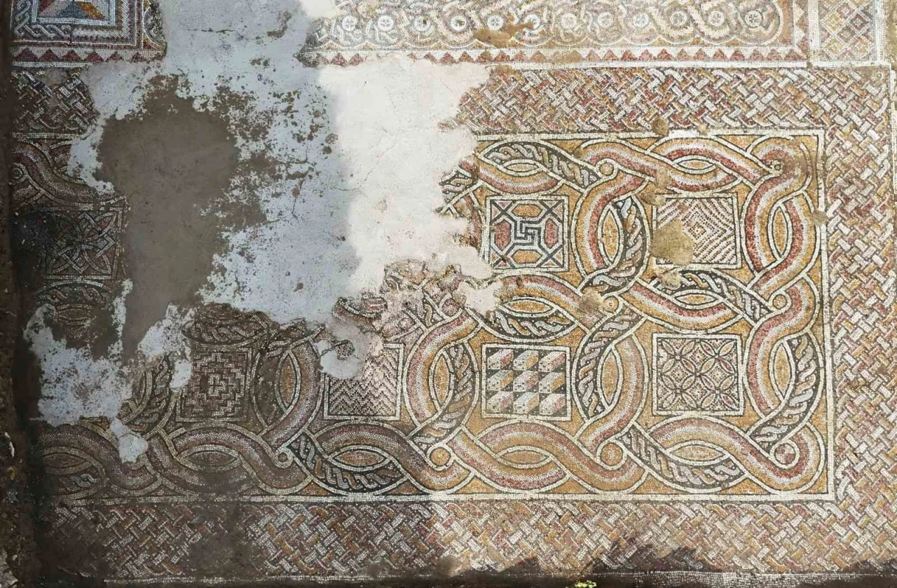 Hadrianopolis’te saray kompleksi ortaya çıktı: 4. yüzyıla ait eşsiz mozaikler bulundu
