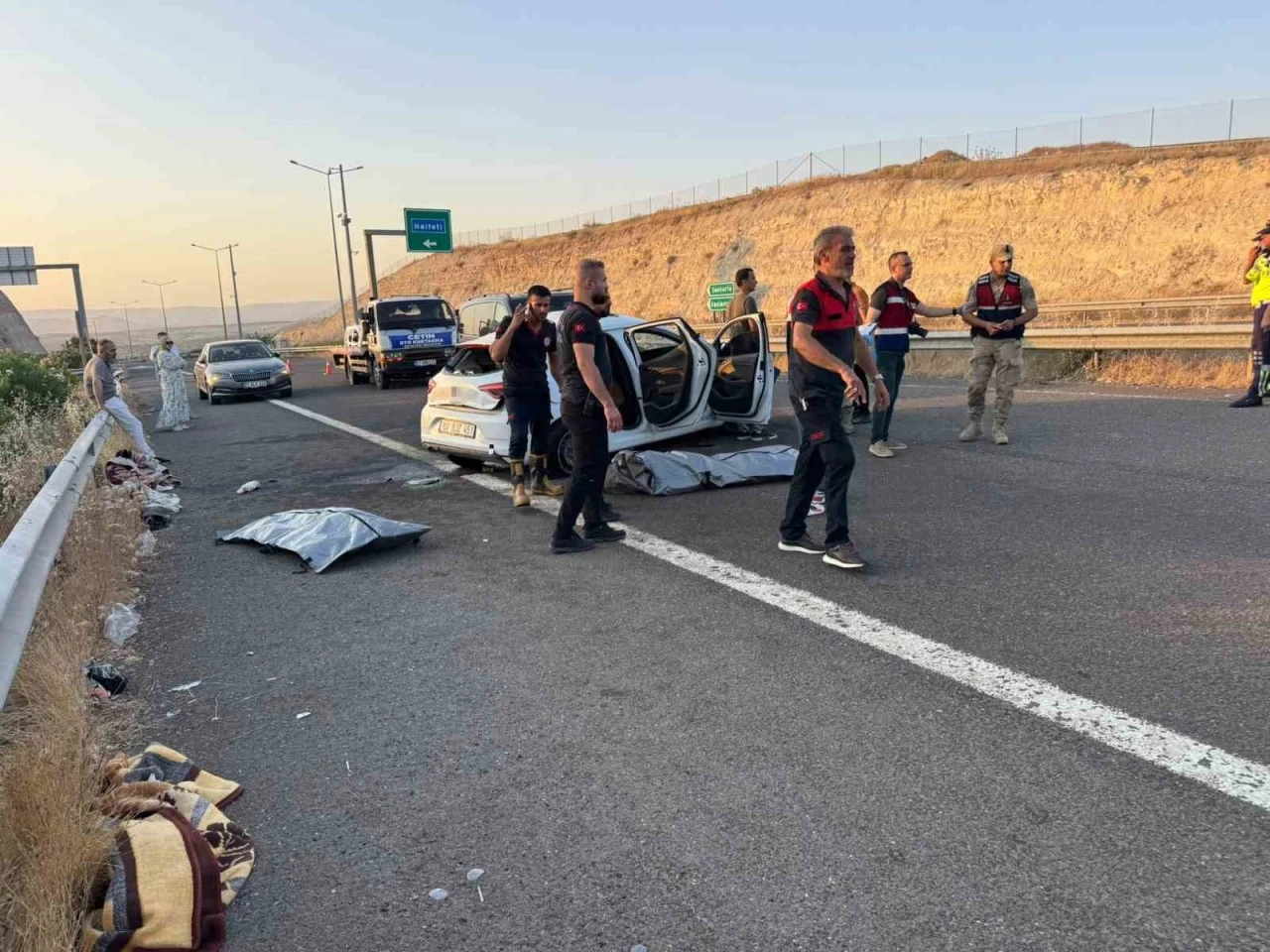 Hafta sonu gezisi facia ile sonu&ccedil;landı: 2 &ouml;l&uuml;, 8 yaralı
