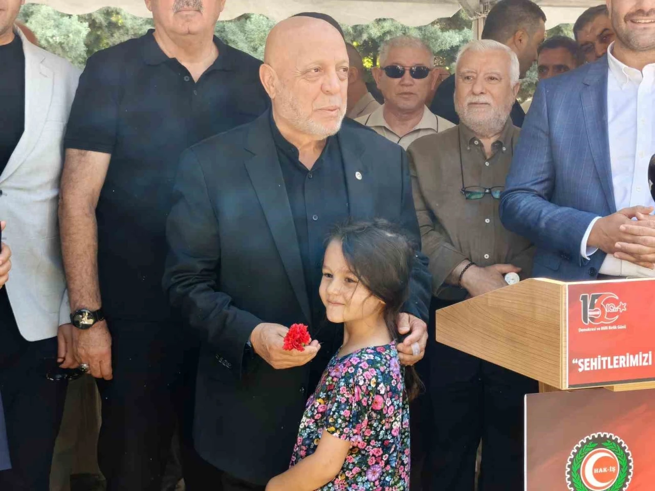 HAK-İş&rsquo;ten 15 Temmuz Şehitliği&rsquo;ne ziyaret
