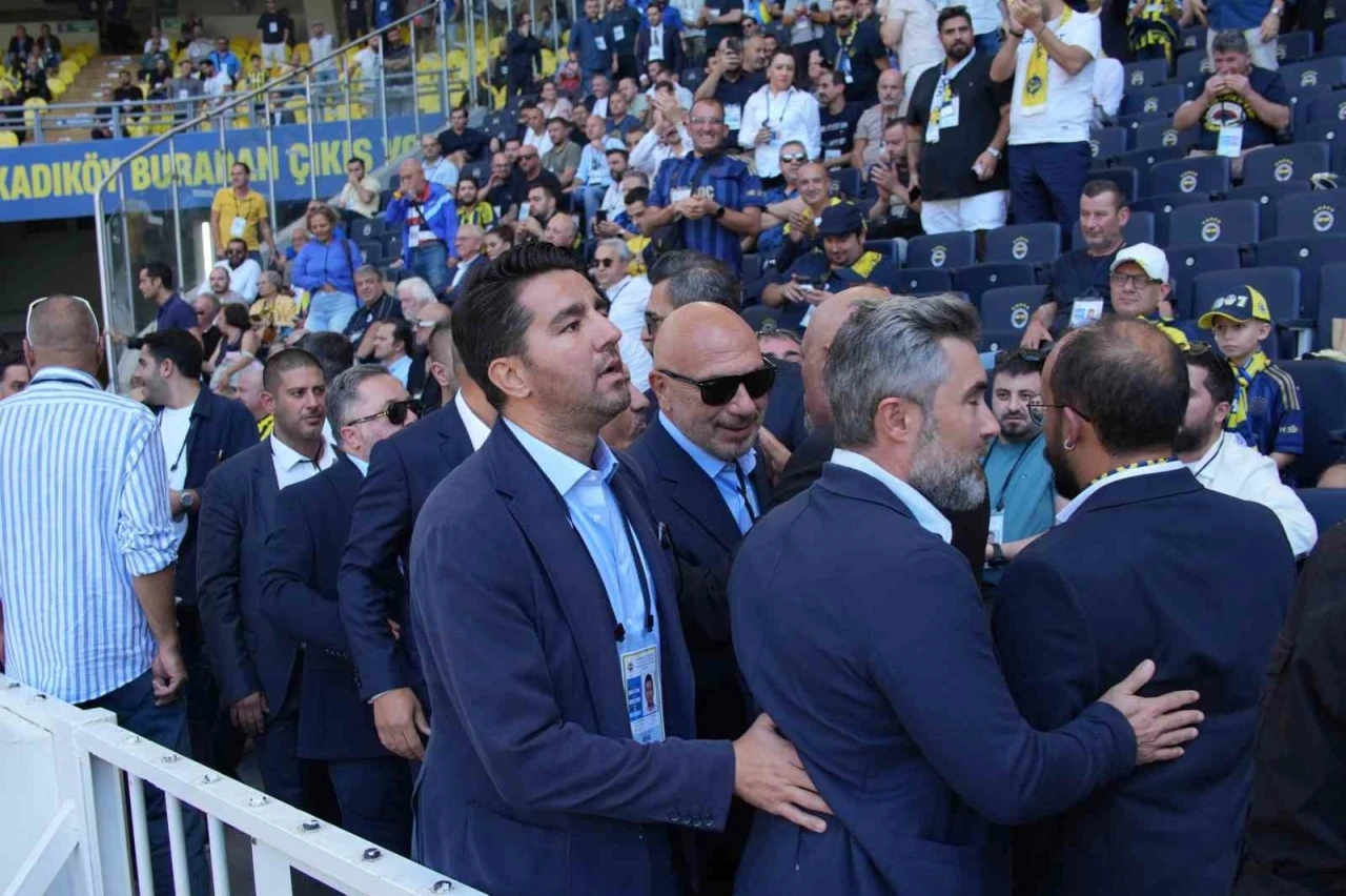 Hakan Bilal Kutlualp, yoğun ilgiyle karşılandı
