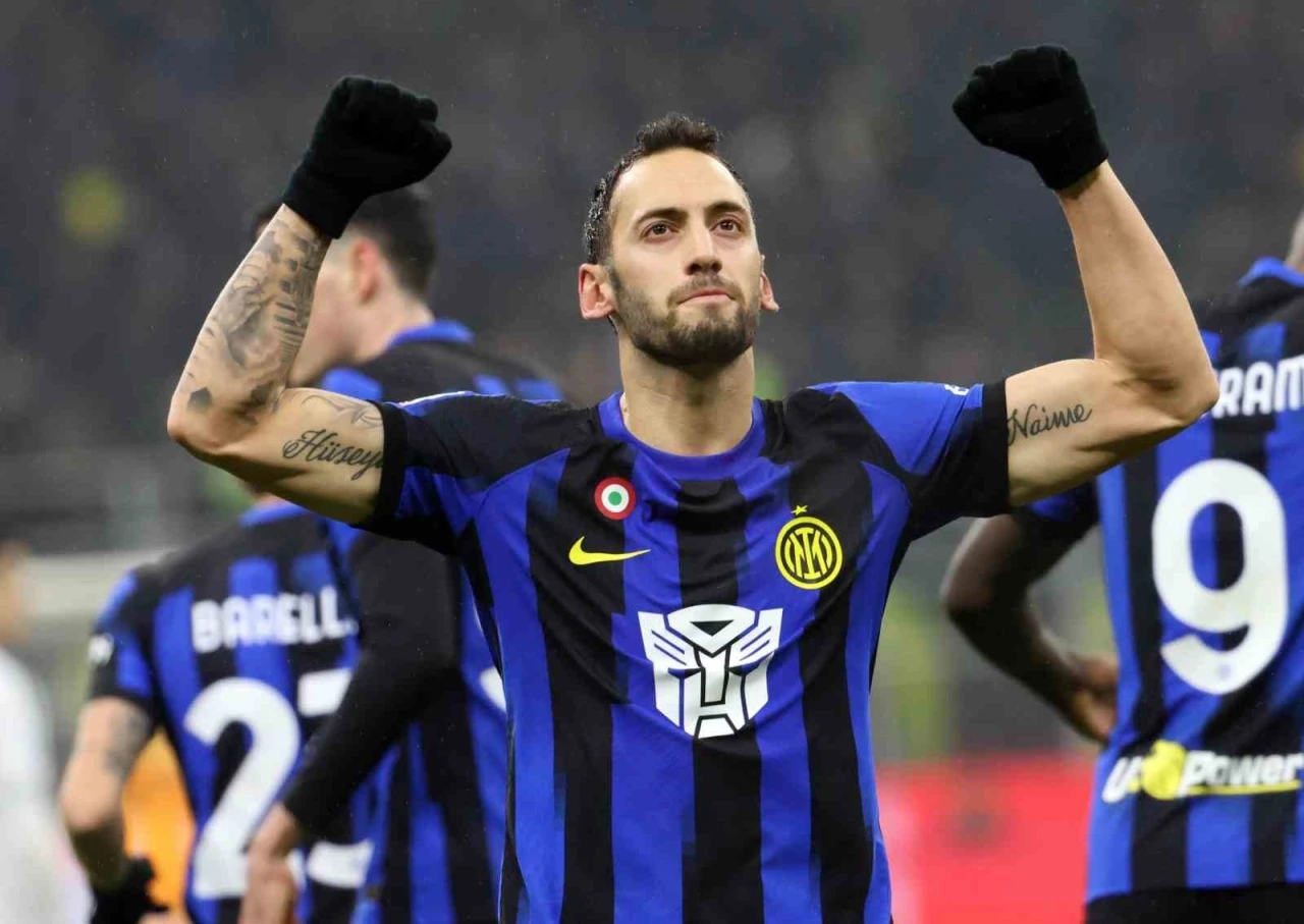 Hakan Çalhanoğlu: &quot;Gelecek ne getirir göreceğiz&quot;
