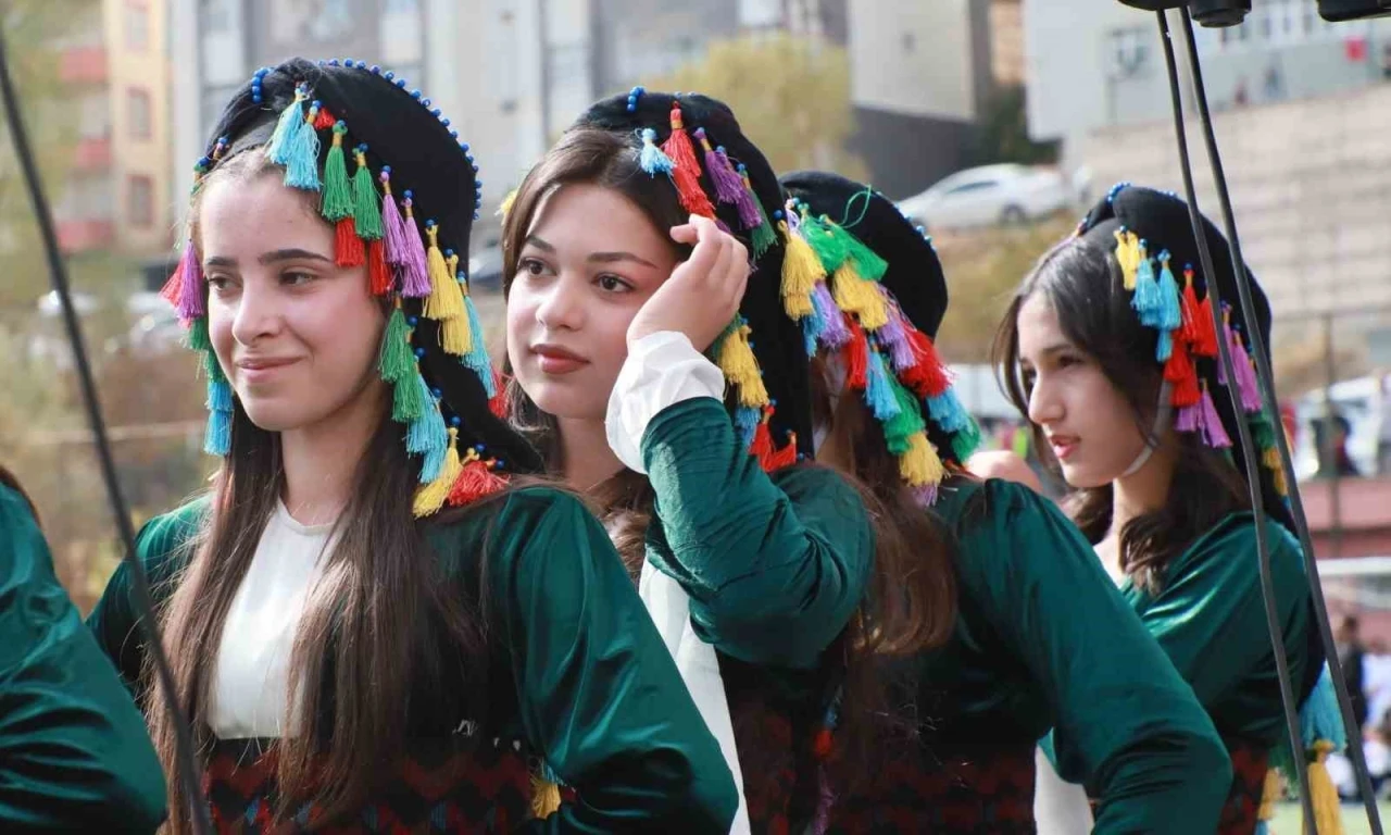 Hakkari’de Cumhuriyet Bayramı coÅŸkusu