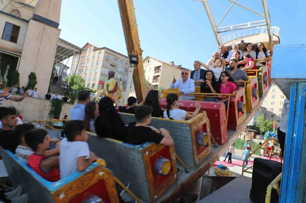 Hakkari’de lunapark sevinci
