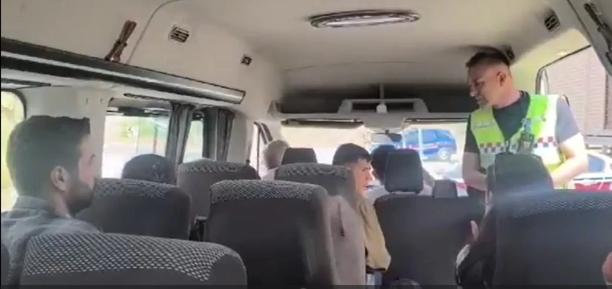 Hakkari’de yolcu kılığında seyahat eden jandarma sürücüyü af etmedi
