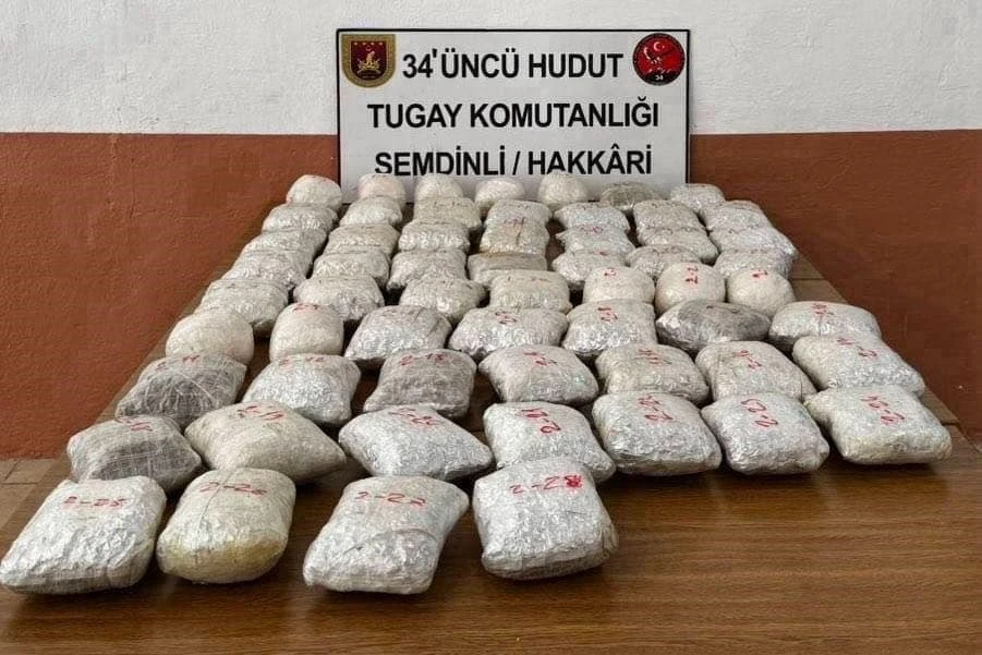 Hakkari sınırında 32 kilo uyuşturucu ele geçirildi
