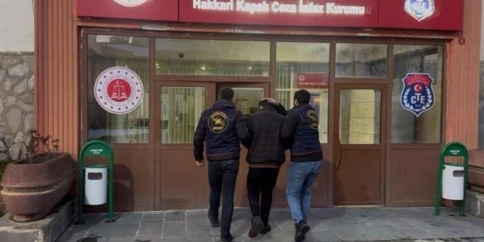 Hakkari ve Van&rsquo;da aranan 2 şahıs yakalandı
