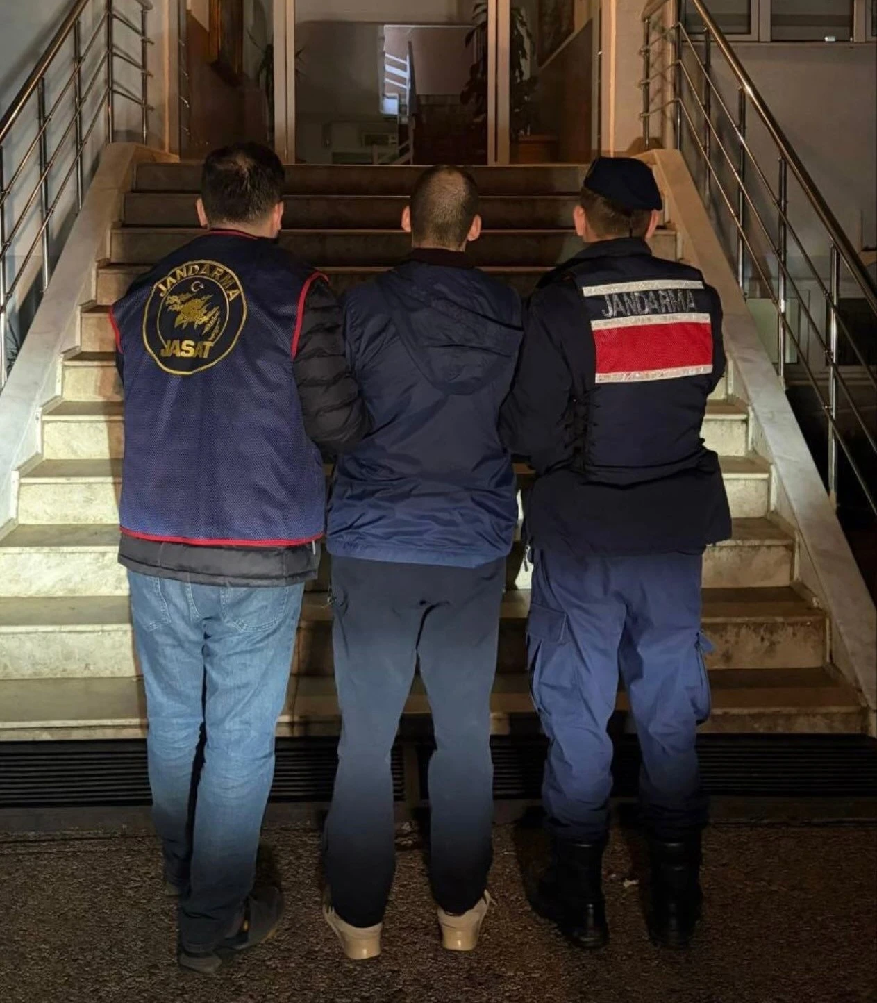 Hakkında 18 yıl 9 ay kesinleşmiş hapis cezası bulunan h&uuml;k&uuml;ml&uuml; yakalandı
