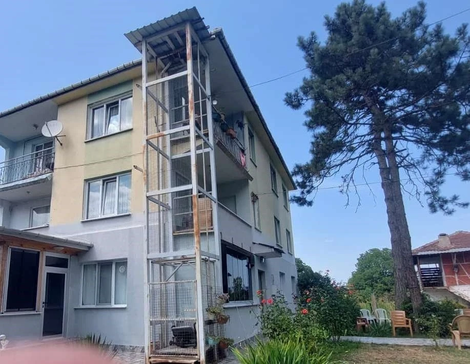 Halatı kopan asansör sonu oldu: Eski belediye başkanı son yolculuğuna uğurlandı
