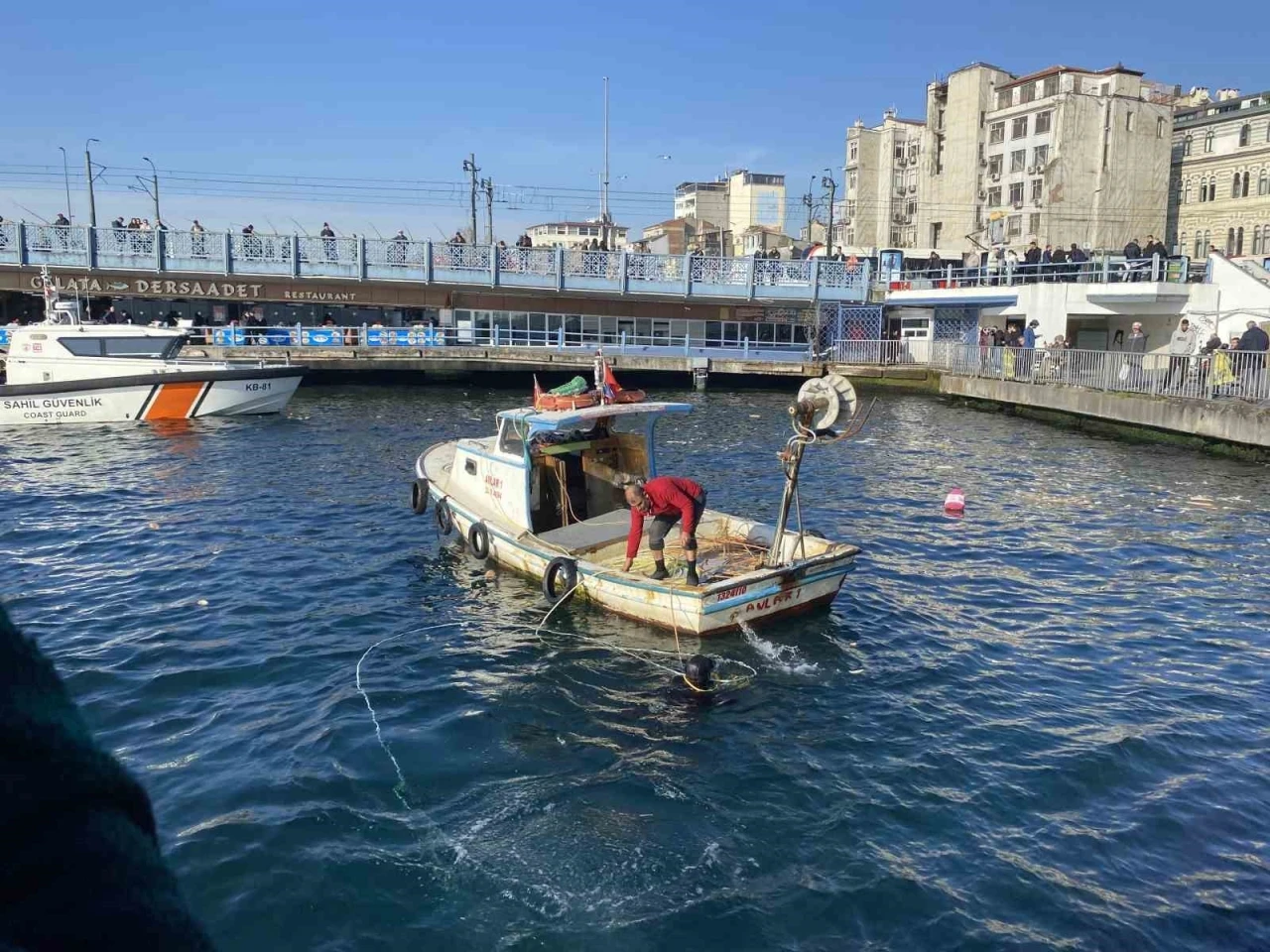 Hali&ccedil;&rsquo;ten 33 kilogram olta kurşunu &ccedil;ıkarıldı
