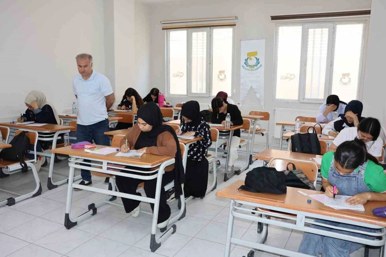Haliliye&rsquo;de gen&ccedil;ler YKS&rsquo;ye seri denemelerle hazırlanıyor
