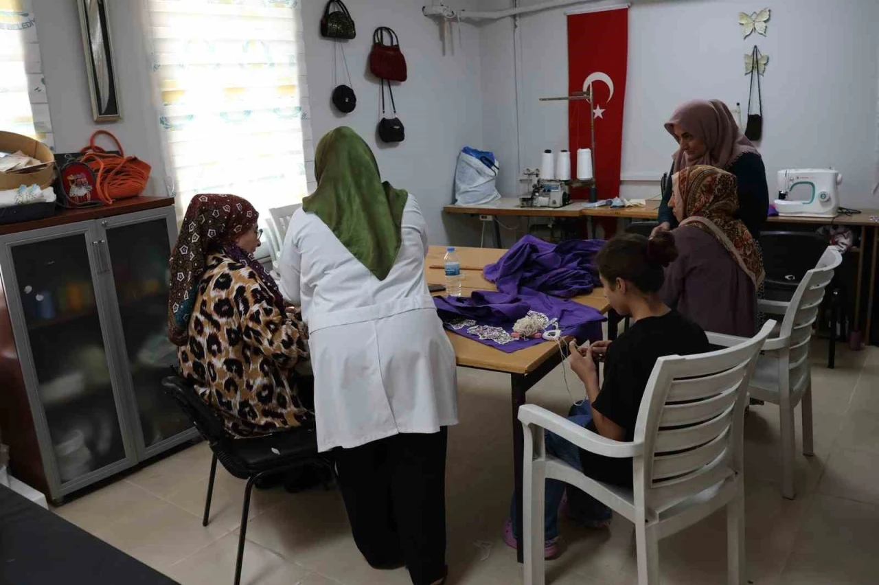 Haliliye&rsquo;de kadınlara meslek ve eğitim desteği
