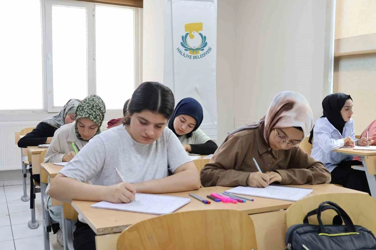 Haliliye&rsquo;de &uuml;niversite adaylarına &uuml;cretsiz yaz kursu
