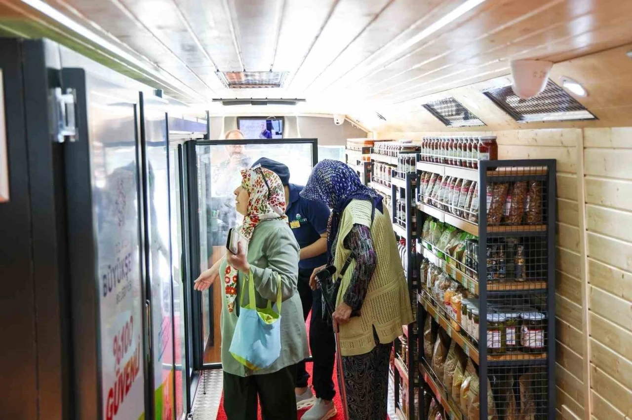 Halk Ege Et Mobil vatandaşların hizmetinde

