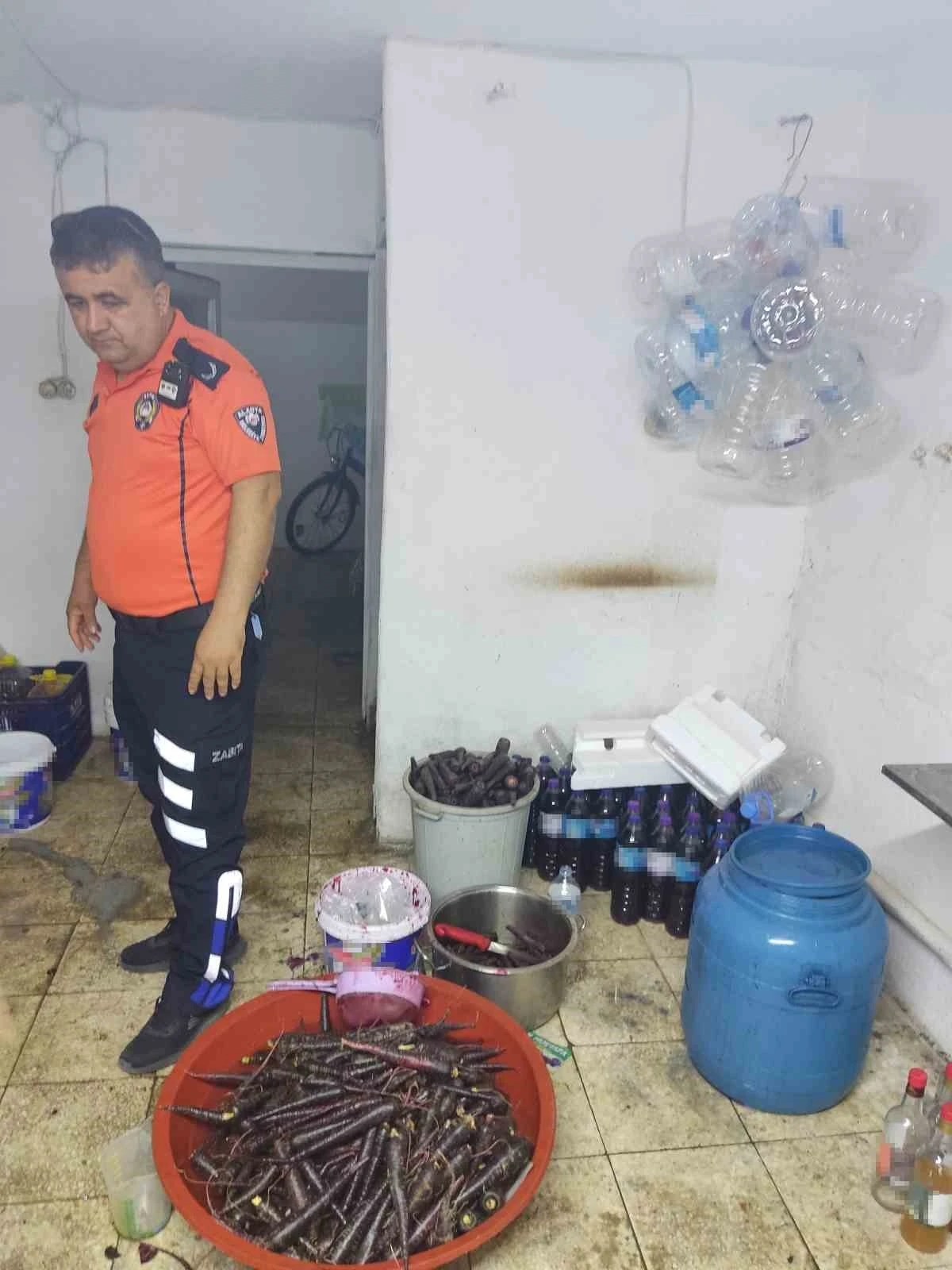 Halk sağlığını tehdit eden ruhsatsız şalgam imalathanesi mühürlendi
