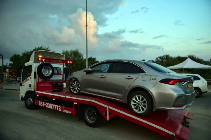 Hamas&rsquo;ın baskın d&uuml;zenlediği festival alanındaki ara&ccedil;lar &ccedil;ekildi
