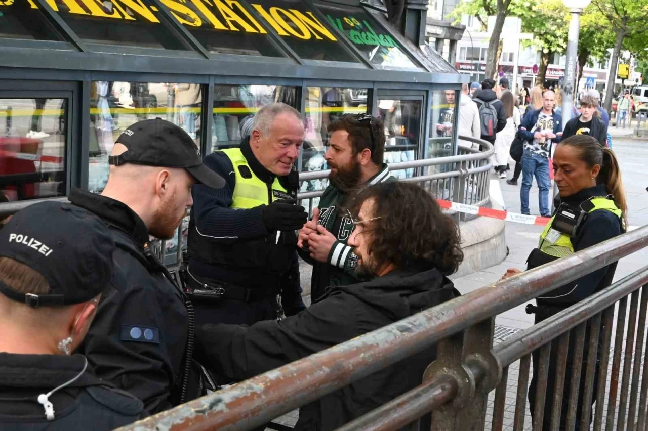 Hamburg’da tren istasyonunda &quot;silah ve kesici alet&quot; araması
