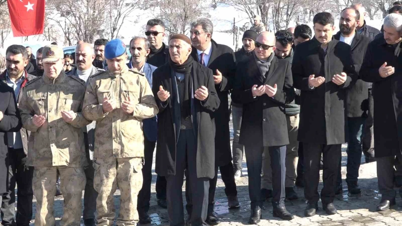 Hamzalı&rsquo;nın 31 yıllık acısı: 23 şehit dualarla anıldı
