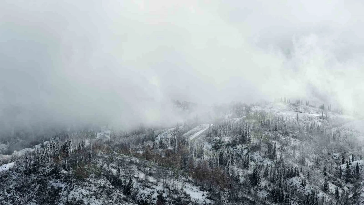 Handüzü Yaylası’ndan kar manzaraları