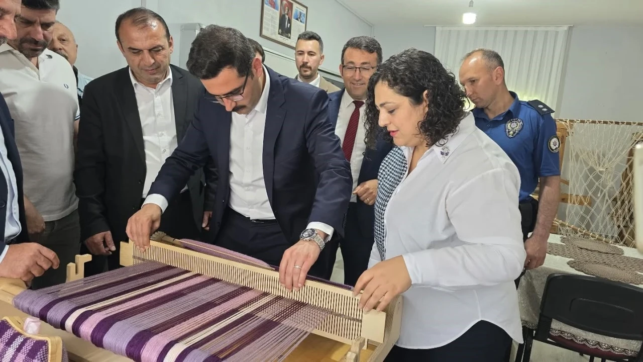 Han&ouml;n&uuml;&rsquo;de kursiyerlerin ele emeği &uuml;r&uuml;nleri sergilendi
