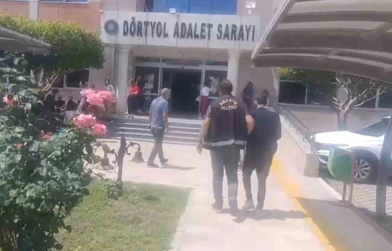Hapis cezasıyla aranan 2 kişi tutuklandı
