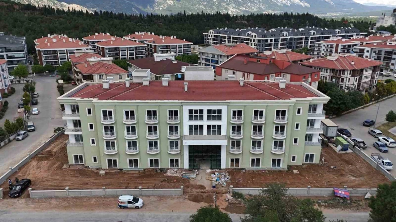 Hasan Özcan Yaşam Evi’nde çalışmalar devam ediyor
