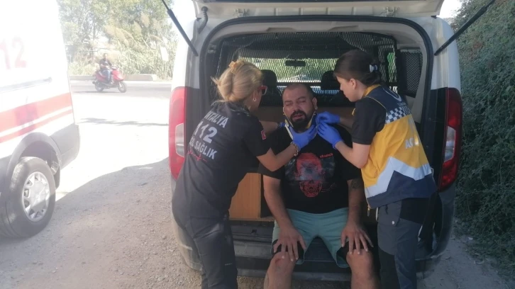 Hasarlı ara&ccedil; almak i&ccedil;in geldi, ağırlanmak i&ccedil;in bindiği teknede darp ve gasp edildiğini iddia etti
