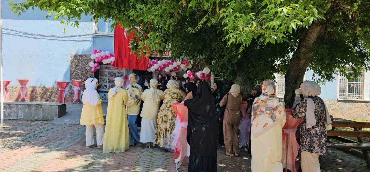 Hasköy’de "Hayat Boyu Öğrenme Haftası Sergisi" açı