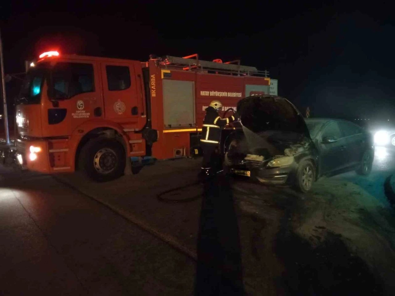 Hassa’da otomobil yangını
